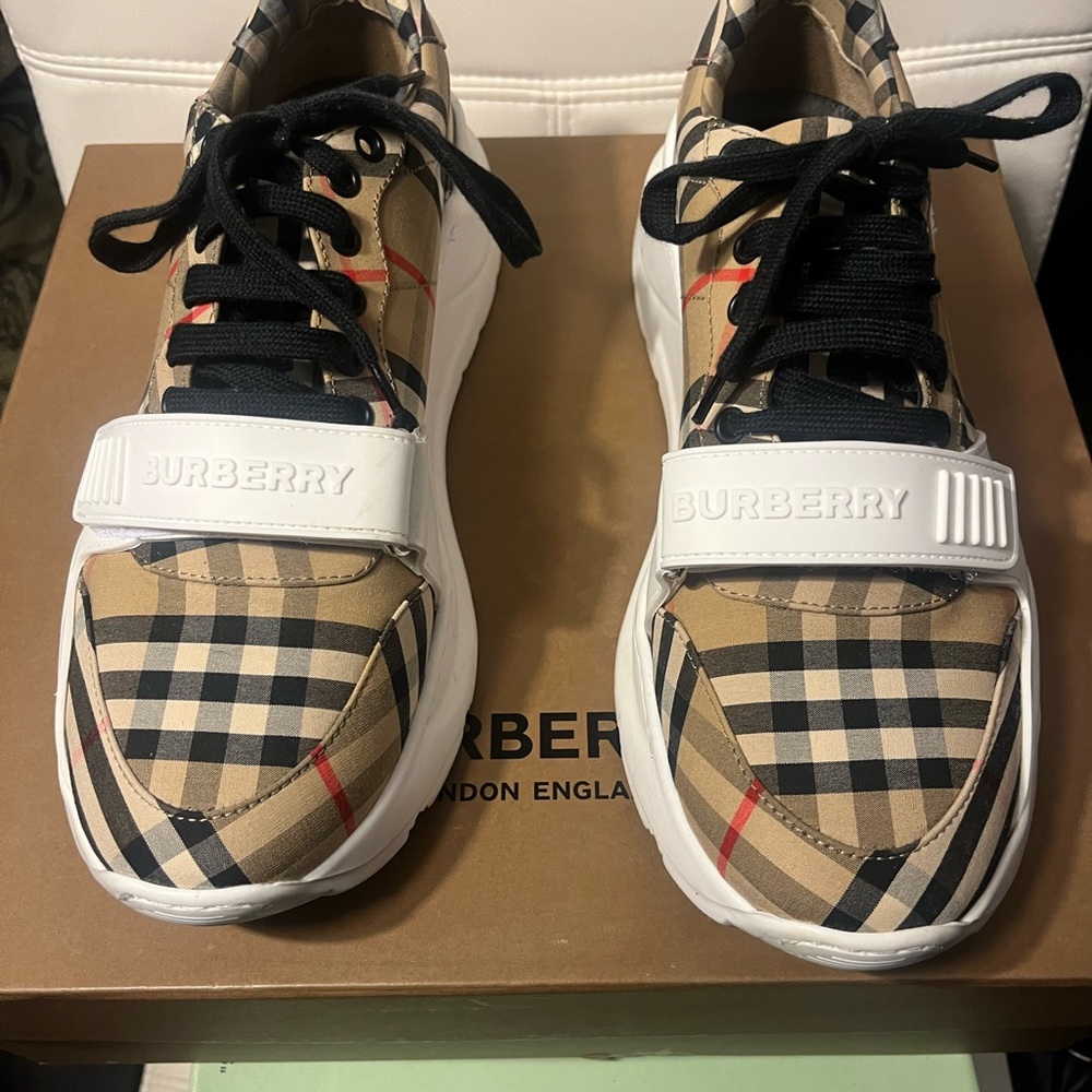 Men Burberry sneakers